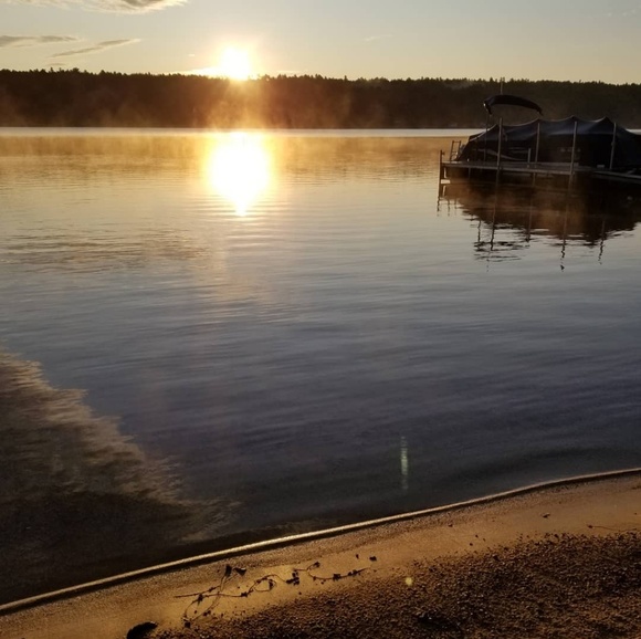 Meet your Posher, Nicole - Picture 2 of 5